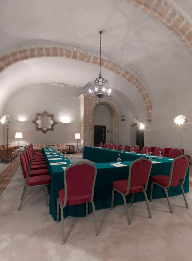 Parador De Trujillo Exteriör bild