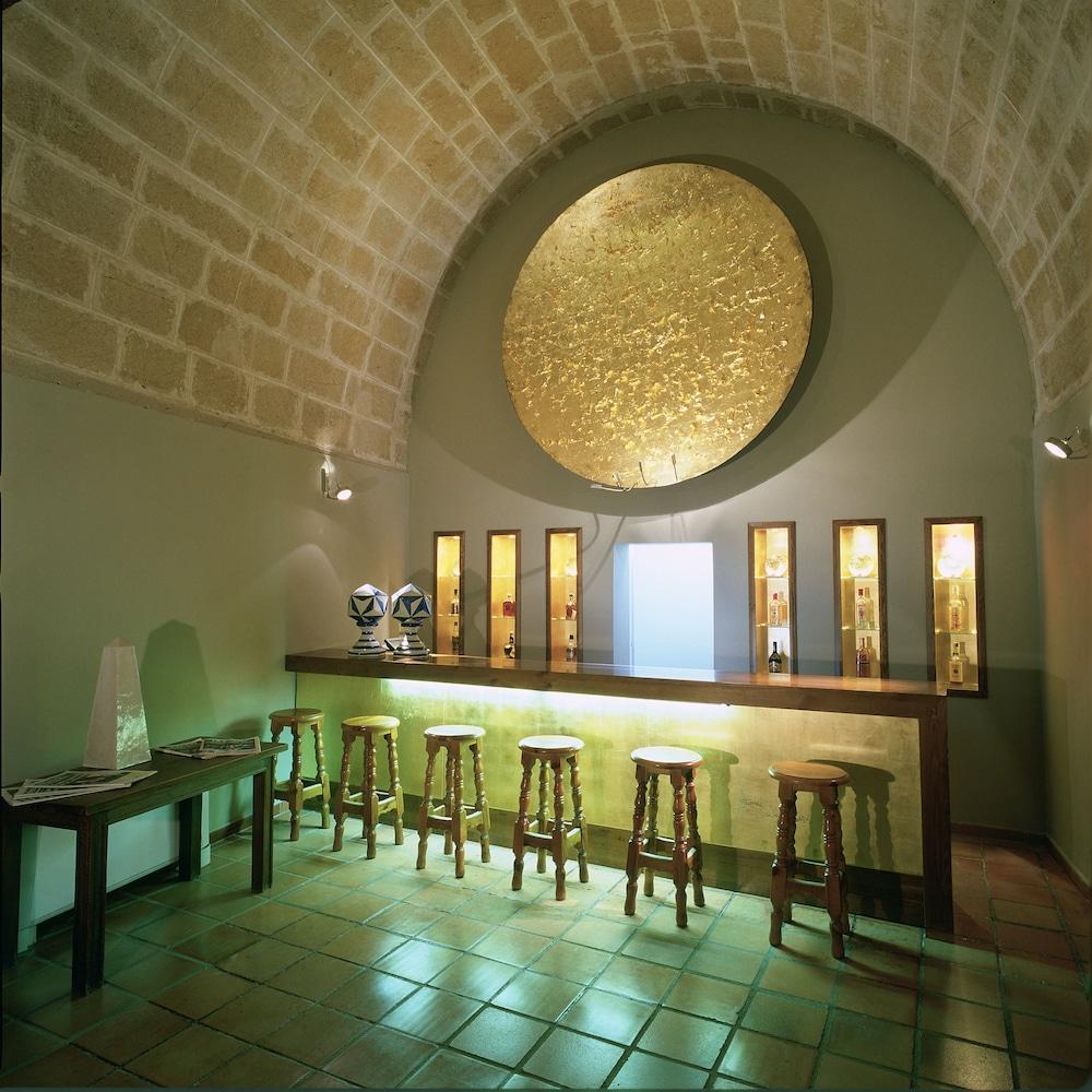 Parador De Trujillo Exteriör bild
